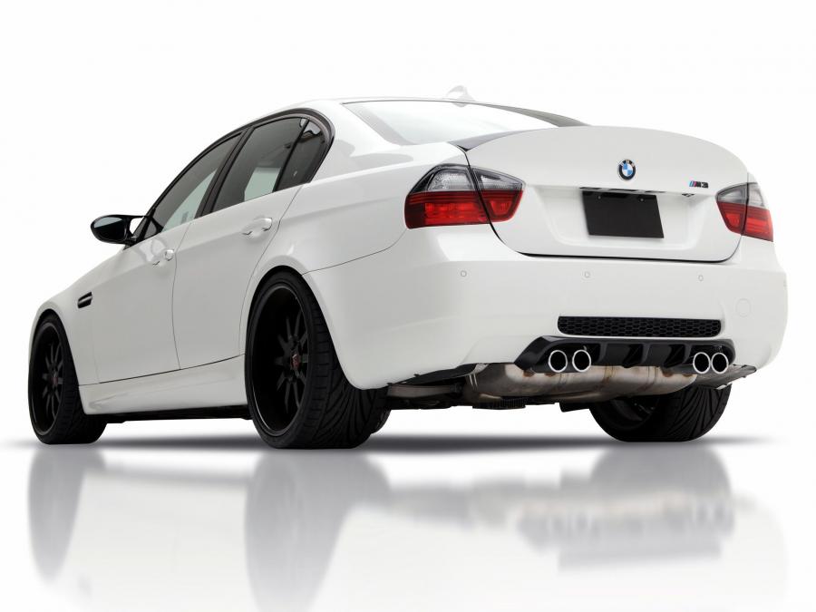  BMW M3 Sedan by Vorsteiner 2009 года  (фото 4 из 15)